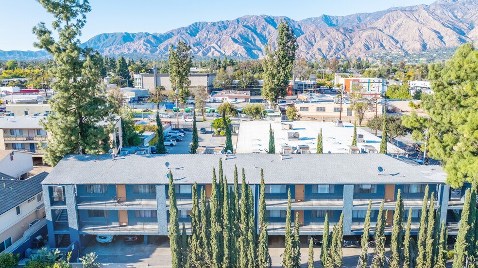 More Photos Of 113 N Grand Oaks Ave, Pasadena Apartments For Sale