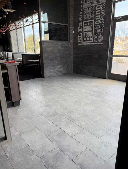 More Photos Of 340 Vin Rambla, El Paso Restaurant For Lease