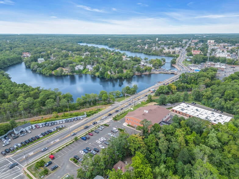 More Photos Of 105 River Ave, Lakewood Office For Lease