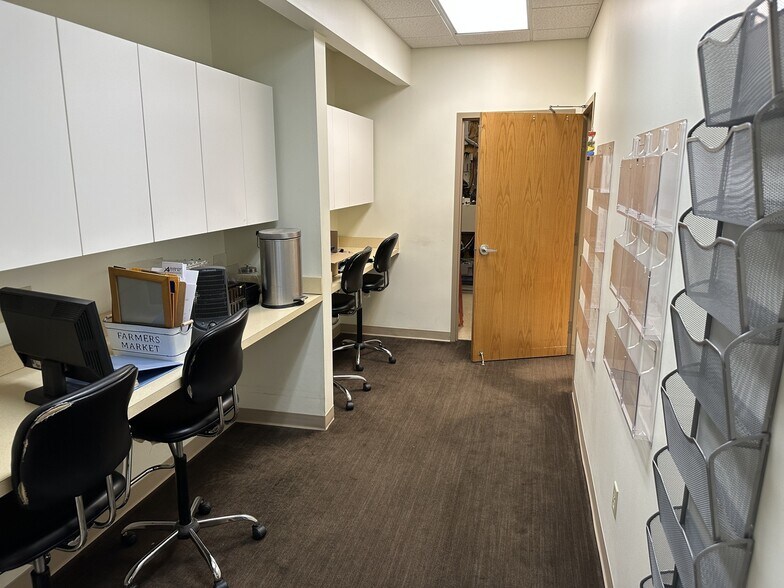 More Photos Of 461 Brown Blvd, Bourbonnais Medical For Lease