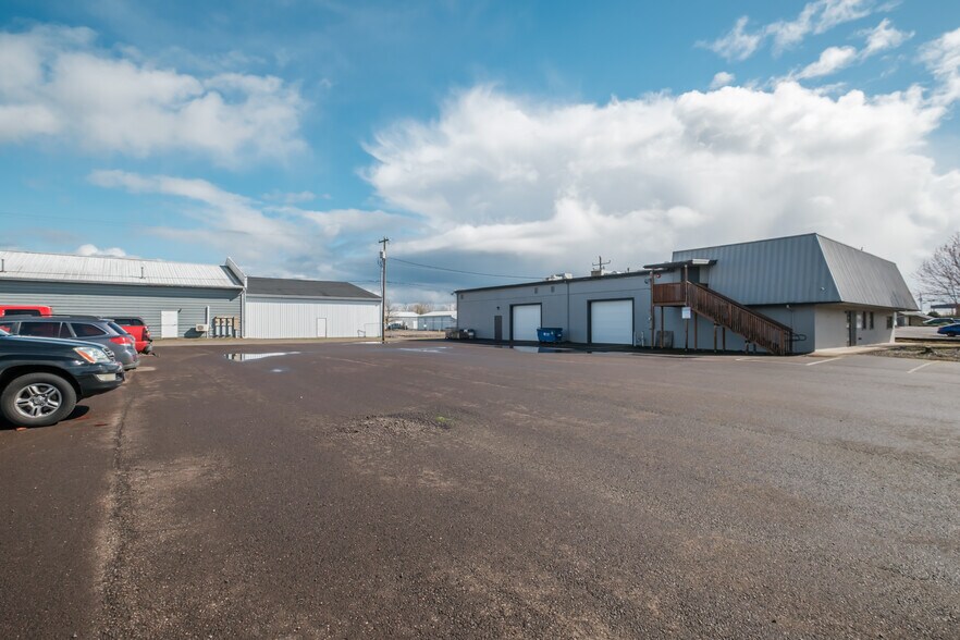 More Photos Of 1131 S Commercial Way SE, Albany Warehouse For Sale