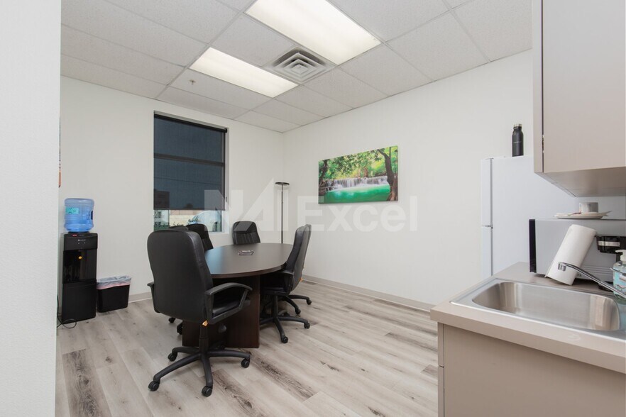 More Photos Of 1660 Helm Dr, Las Vegas Unknown For Lease