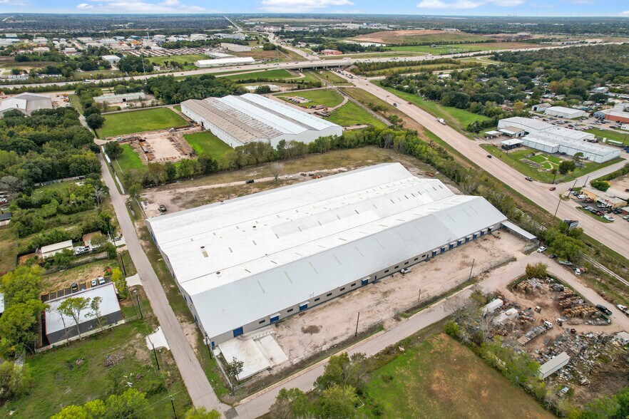 More Photos Of 14029 Almeda Rd, Houston Warehouse For Lease