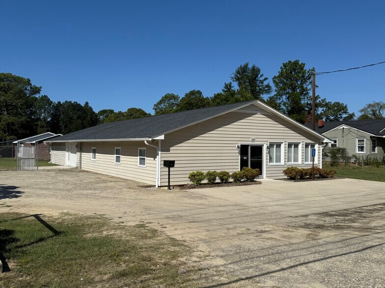 Primary Photo Of 3738 Boone Trl, Fayetteville Office For Sale