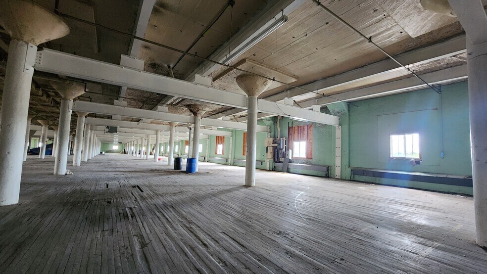 More Photos Of 100 E Diamond Ave, Hazleton Warehouse For Sale
