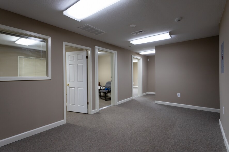 More Photos Of 2024 Arkansas Valley Dr, Little Rock Office For Sale