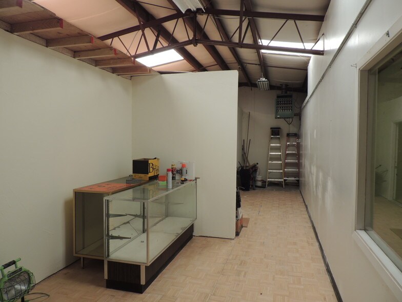 More Photos Of 21720 S State Highway 29, Middletown Storefront Retail Office For Sale