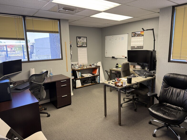 More Photos Of 5815 N Black Canyon Hwy, Phoenix Medical For Lease