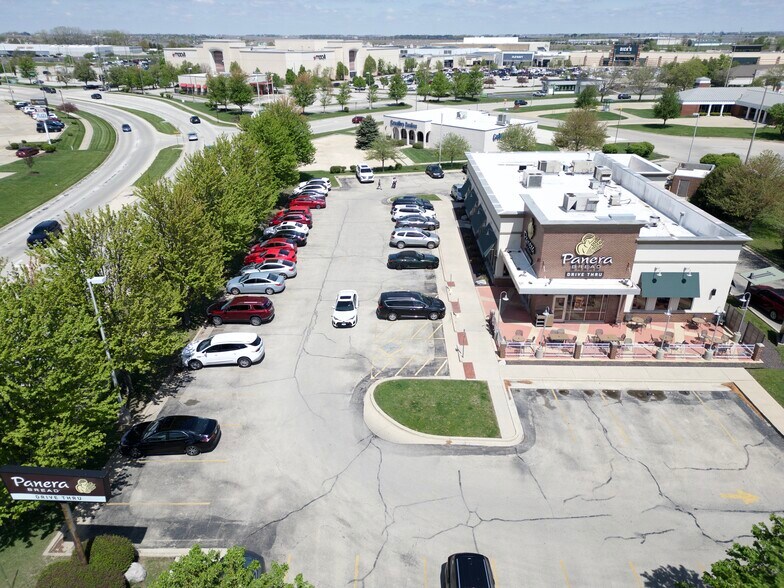 More Photos Of 1903 Convenience Pl, Champaign General Retail For Sale