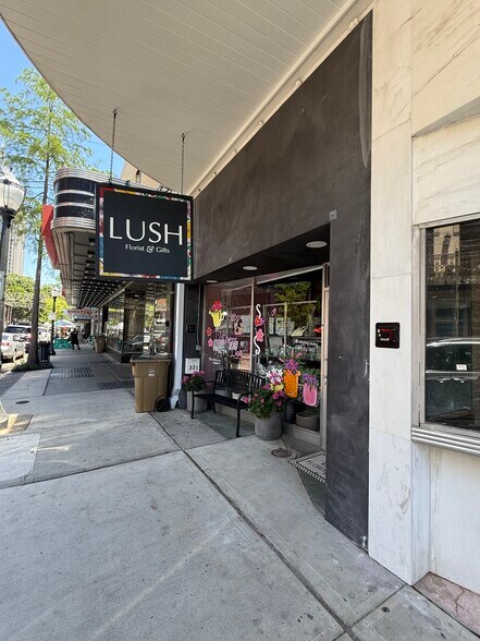 More Photos Of 221 Dauphin St, Mobile General Retail For Lease