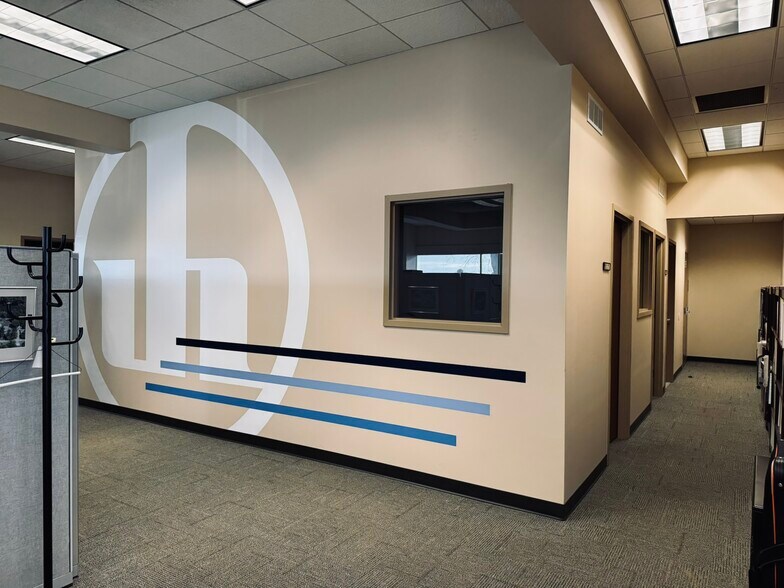 More Photos Of 4775 Campus Dr, Kalamazoo Office For Sale