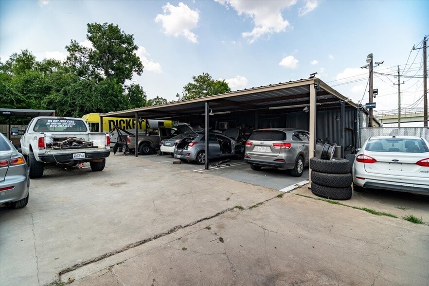 More Photos Of 12969 W Hardy Rd, Houston Warehouse For Sale
