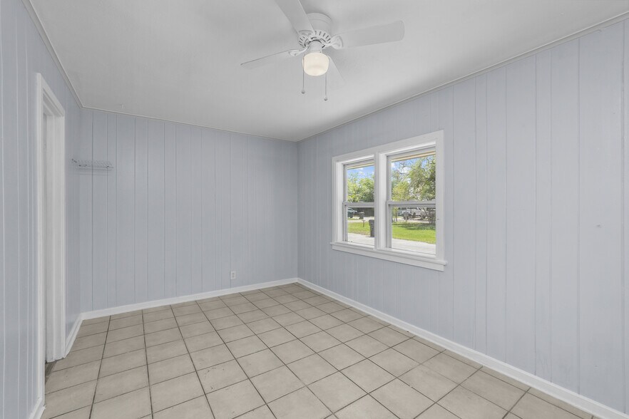 More Photos Of 614 Beverly Ave, Largo Apartments For Sale