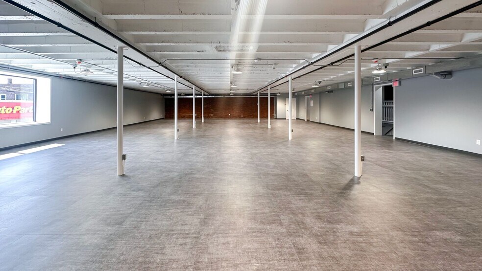 More Photos Of 83 E Main St, Torrington Freestanding For Lease