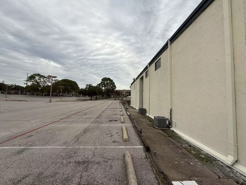 More Photos Of 902 S St. Paul Dr, Richardson Lodge Meeting Hall For Sale