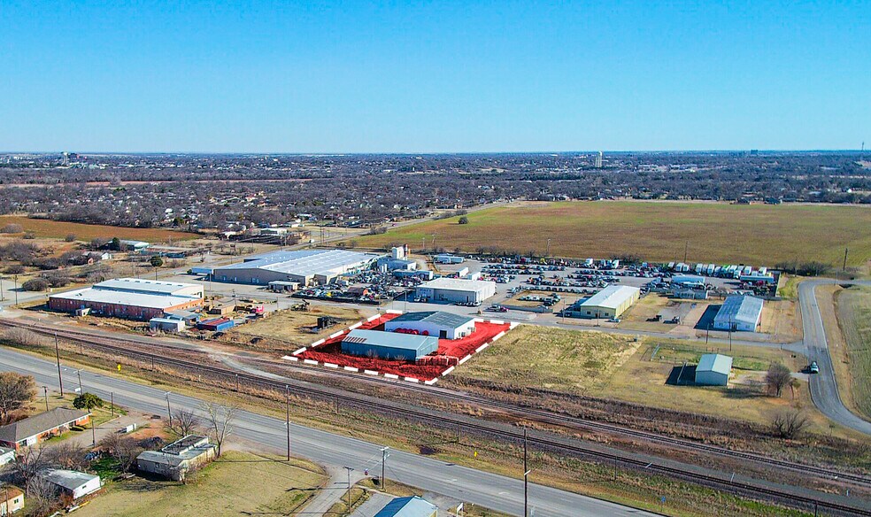 More Photos Of 3224 Industrial Dr, Wichita Falls Manufacturing For Lease
