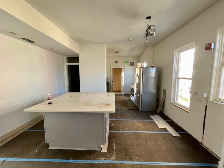 More Photos Of 3818 Roland Ave, Baltimore Office Residential For Sale