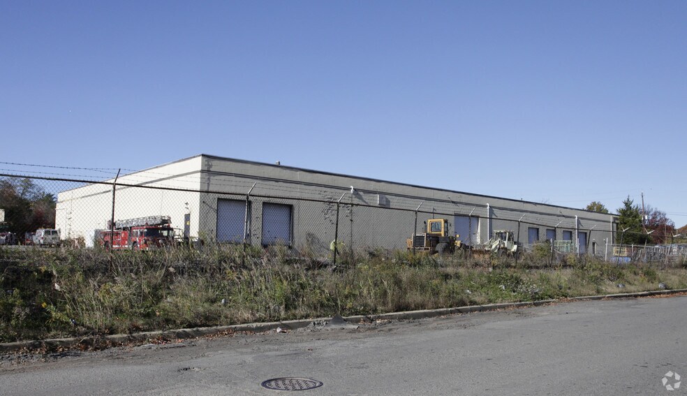 More Photos Of 11 Edgeboro Rd, East Brunswick Manufacturing For Lease