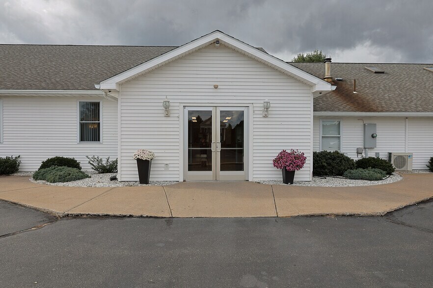 More Photos Of 261 College Hwy, Southwick Specialty For Sale