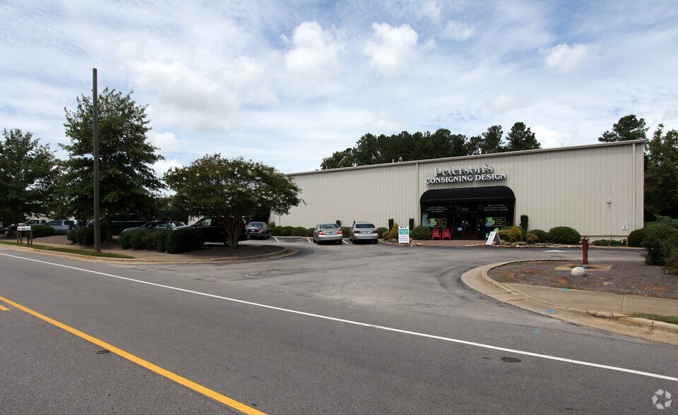 Primary Photo Of 515E E Chatham St, Cary Showroom For Lease