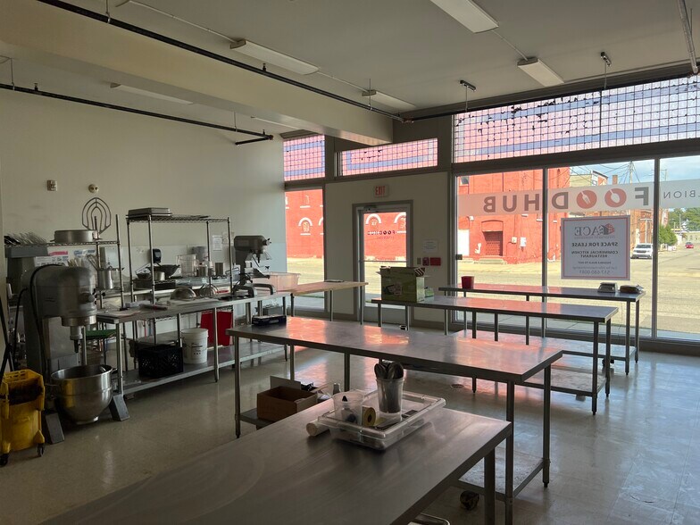 More Photos Of 112 E Erie St, Albion Office For Lease