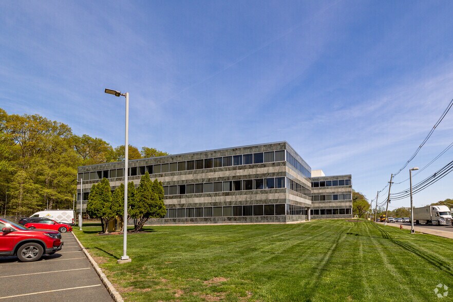 More Photos Of 2740 State Route 10 W, Parsippany Office For Lease