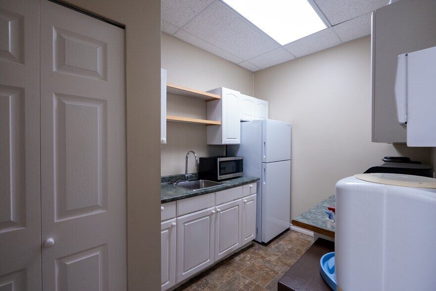 More Photos Of 5492 Production Blvd, Surrey Warehouse For Sale