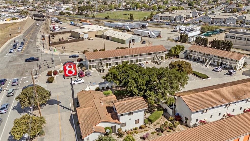 More Photos Of 1013 Front St, Soledad Hotel For Sale