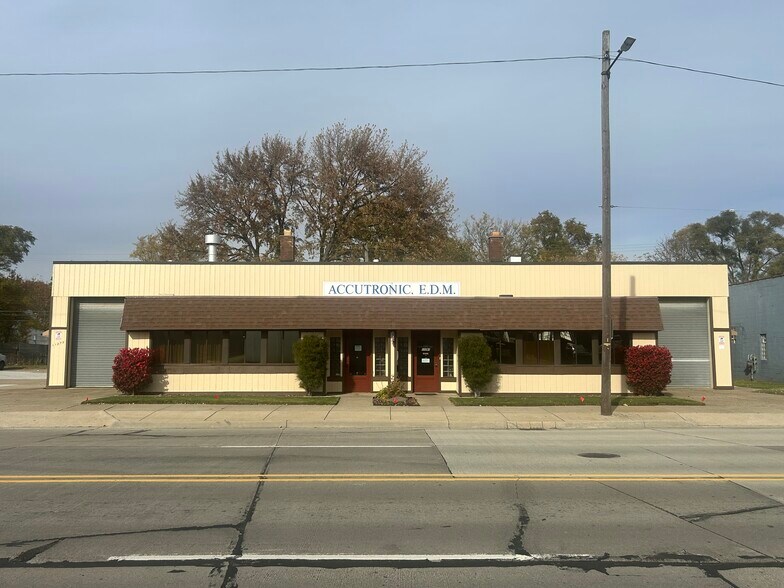 Primary Photo Of 11251 E 9 Mile Rd, Warren Warehouse For Sale