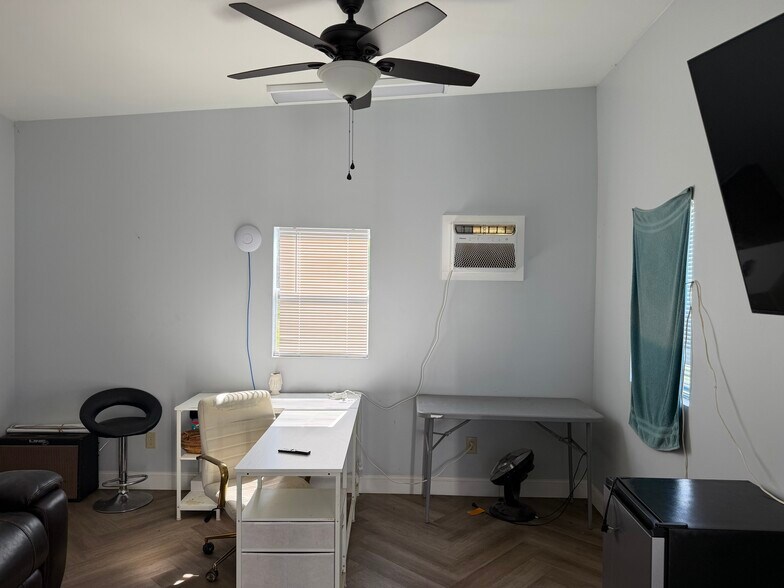 More Photos Of 2253 Boyds Creek Hwy, Sevierville Flex For Sale