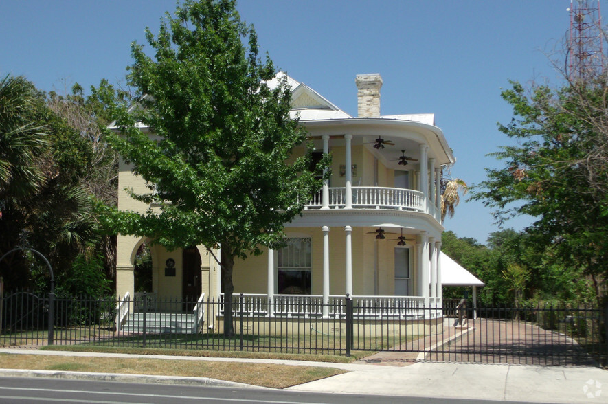 Primary Photo Of 408 Dwyer Ave, San Antonio Coworking Space