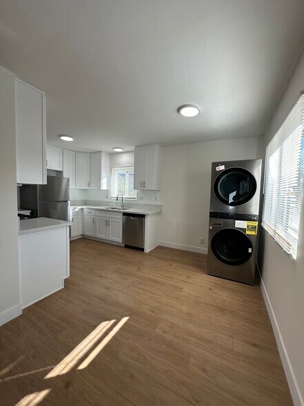 More Photos Of 2226 Voorhees Ave, Redondo Beach Apartments For Sale