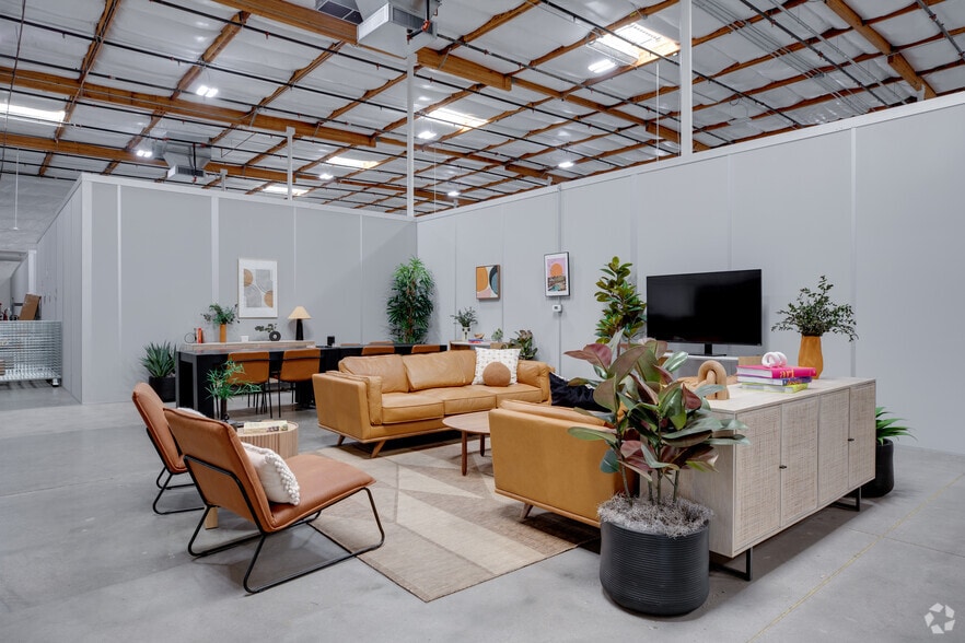 More Photos Of 2636 S Wilson St, Tempe Warehouse For Lease