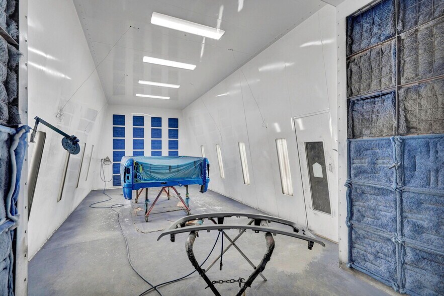 More Photos Of 5220 Maple Ln, Cuba Auto Repair For Sale