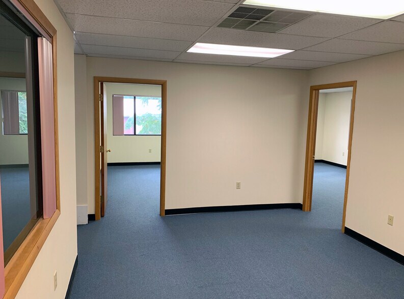 More Photos Of 850 State St, Lemoyne Warehouse For Lease