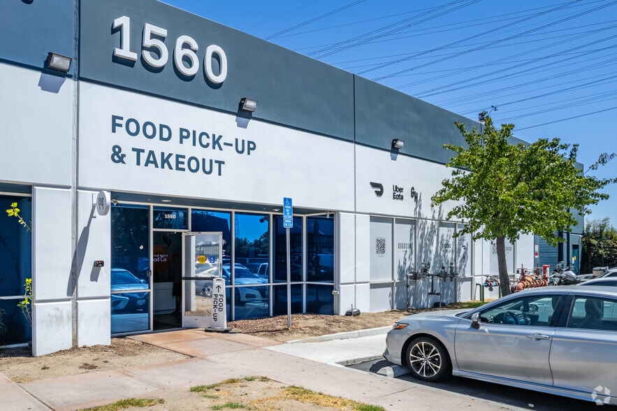 Primary Photo Of 1560 S Lewis St, Anaheim Warehouse For Lease