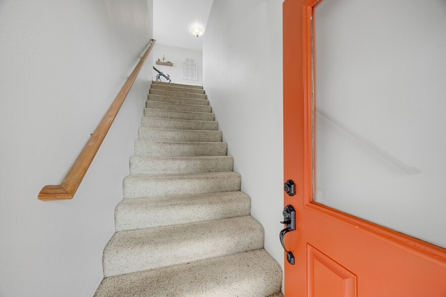 More Photos Of 129 Lower Pacific Dr, Whitethorn General Retail For Sale