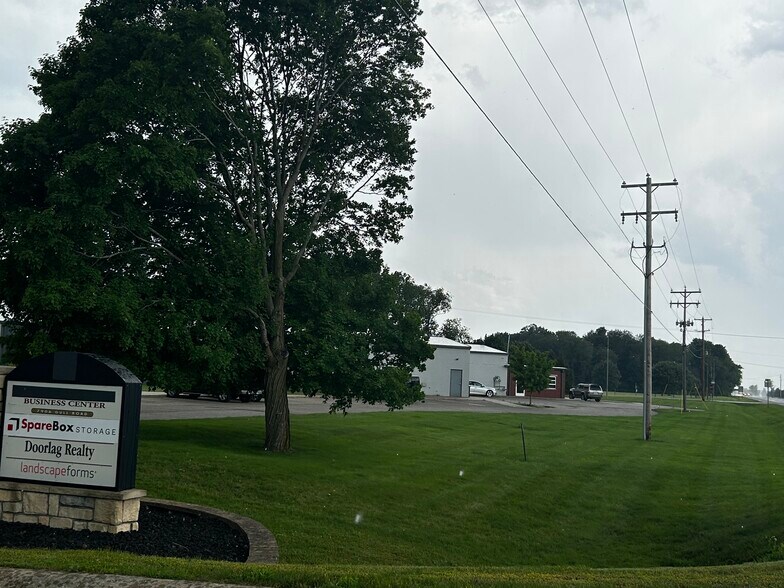 More Photos Of 7878 Gull Rd, Richland Warehouse For Lease