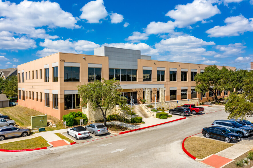 Primary Photo Of 300 E Sonterra Blvd, San Antonio Office For Lease