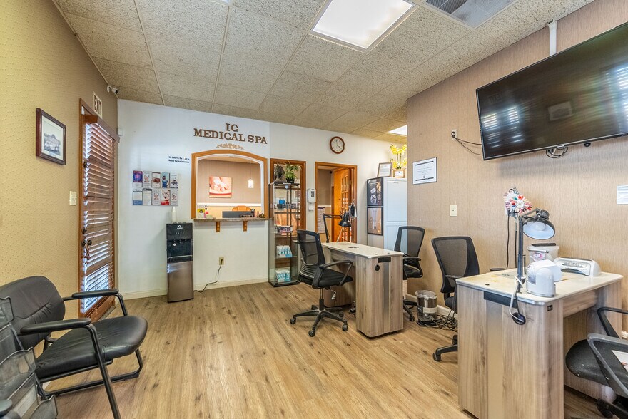 More Photos Of 4231 US Highway 86, Brawley Medical For Sale