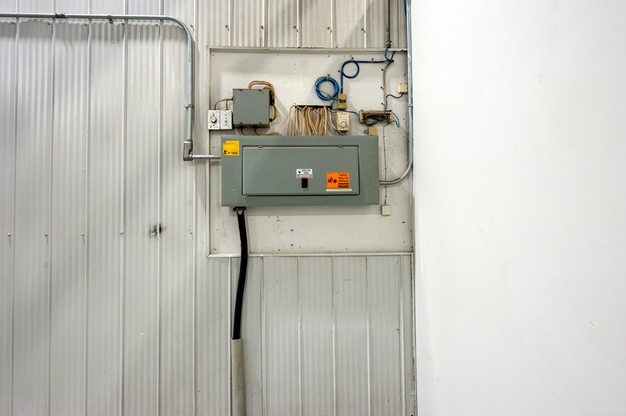 More Photos Of 3419 33 St, Whitecourt Industrial For Sale