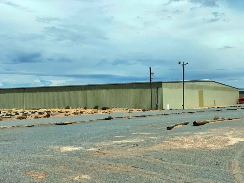 More Photos Of 8000 Ashley Rd, El Paso Distribution For Lease