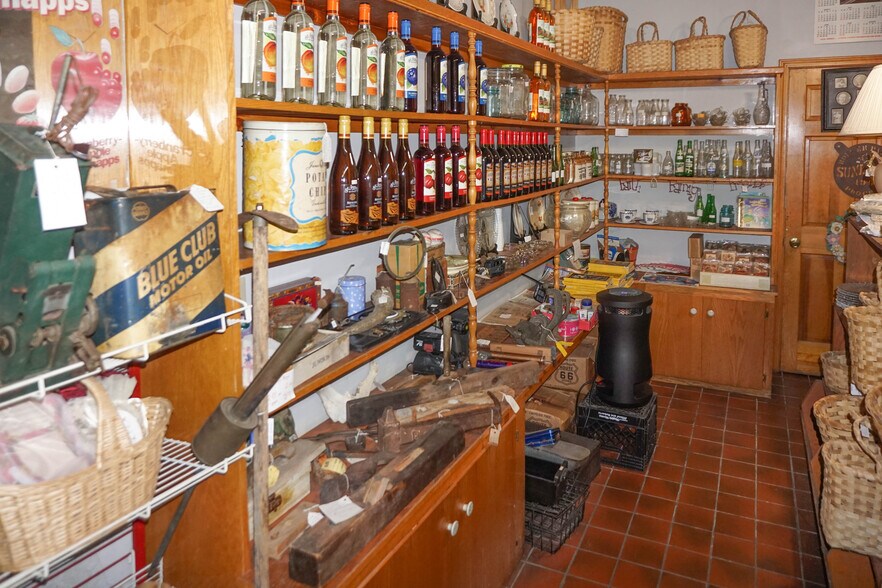 More Photos Of 1413 Martin Springs Dr, Rolla Convenience Store For Lease