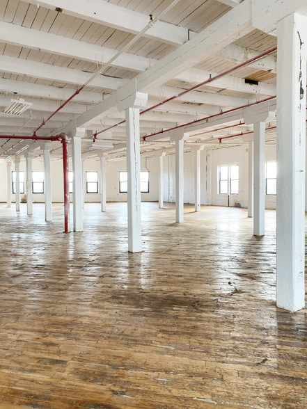 More Photos Of 2201 S Halsted St, Chicago Loft Creative Space For Lease