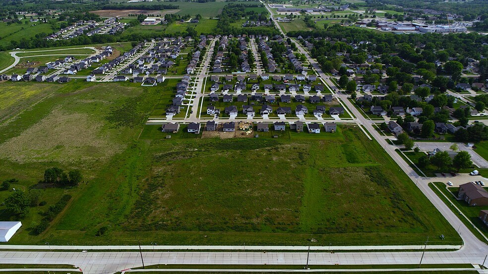 More Photos Of 01 Iowa Ave, Indianola Land For Sale