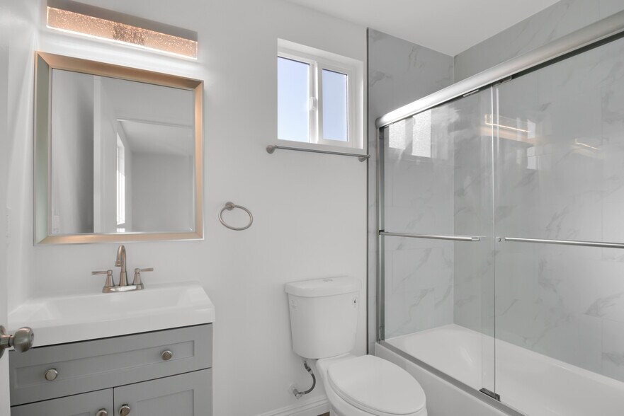 More Photos Of 815 G St, Wilmington Apartments For Sale