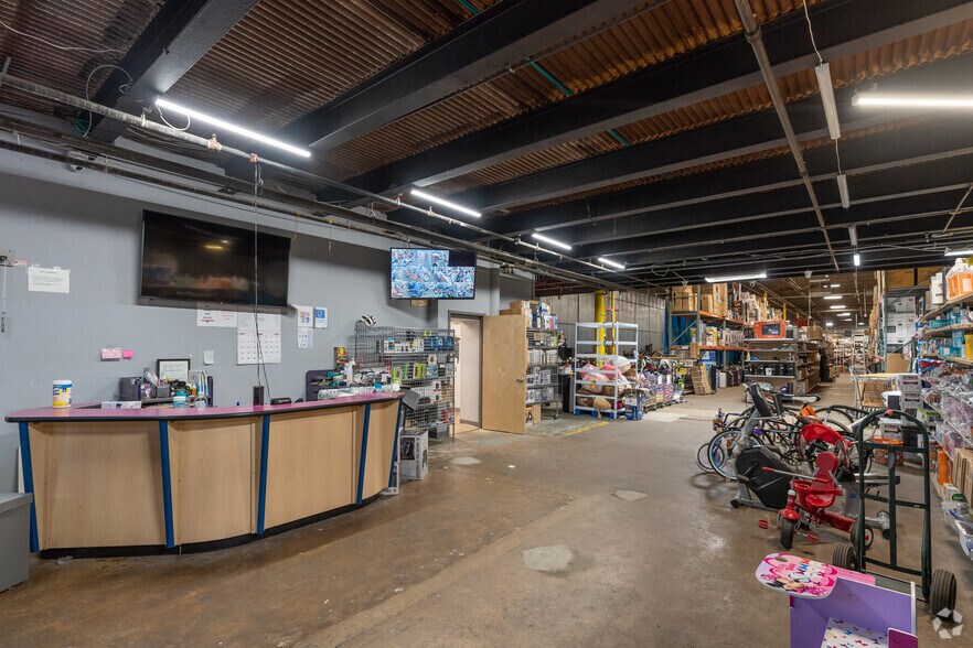 More Photos Of 2500 Grant Ave, Philadelphia Freestanding For Lease