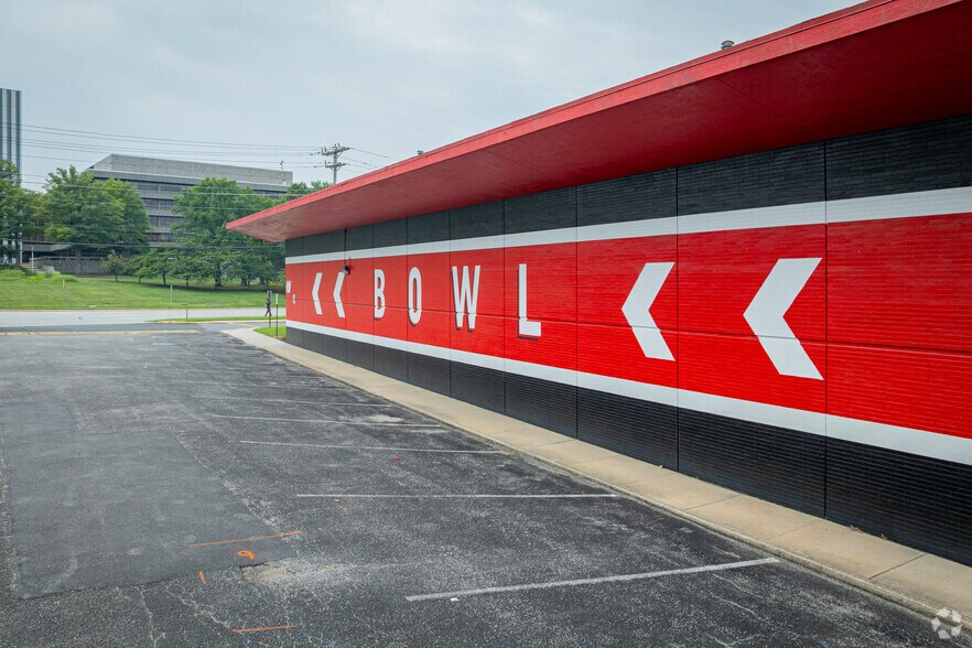 More Photos Of 6410 Security Blvd, Baltimore Bowling Alley For Sale