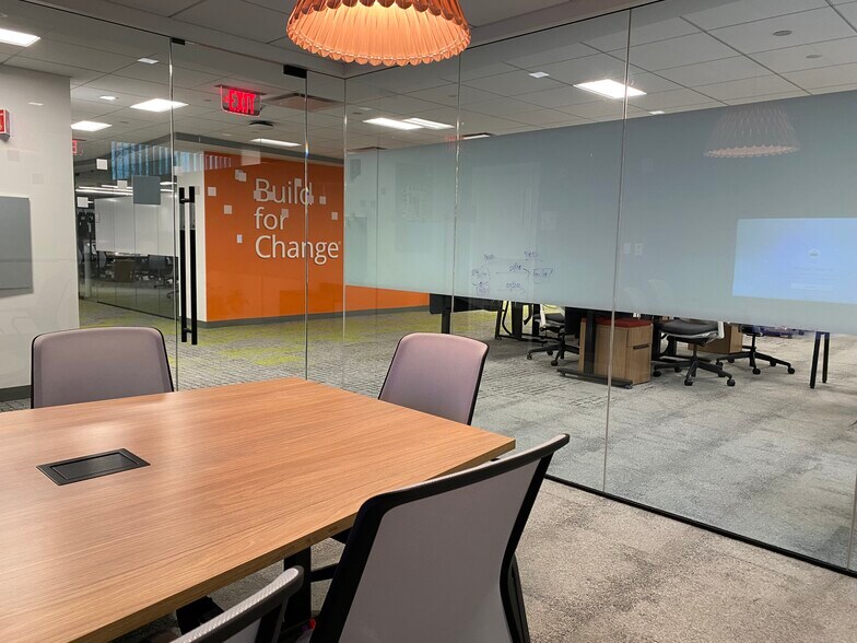 More Photos Of 1 Northeastern Blvd, Salem Office For Lease