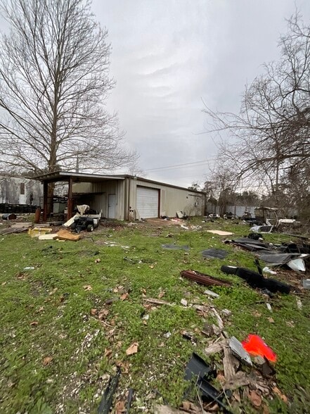 More Photos Of 609 Oak St, La Marque Warehouse For Sale